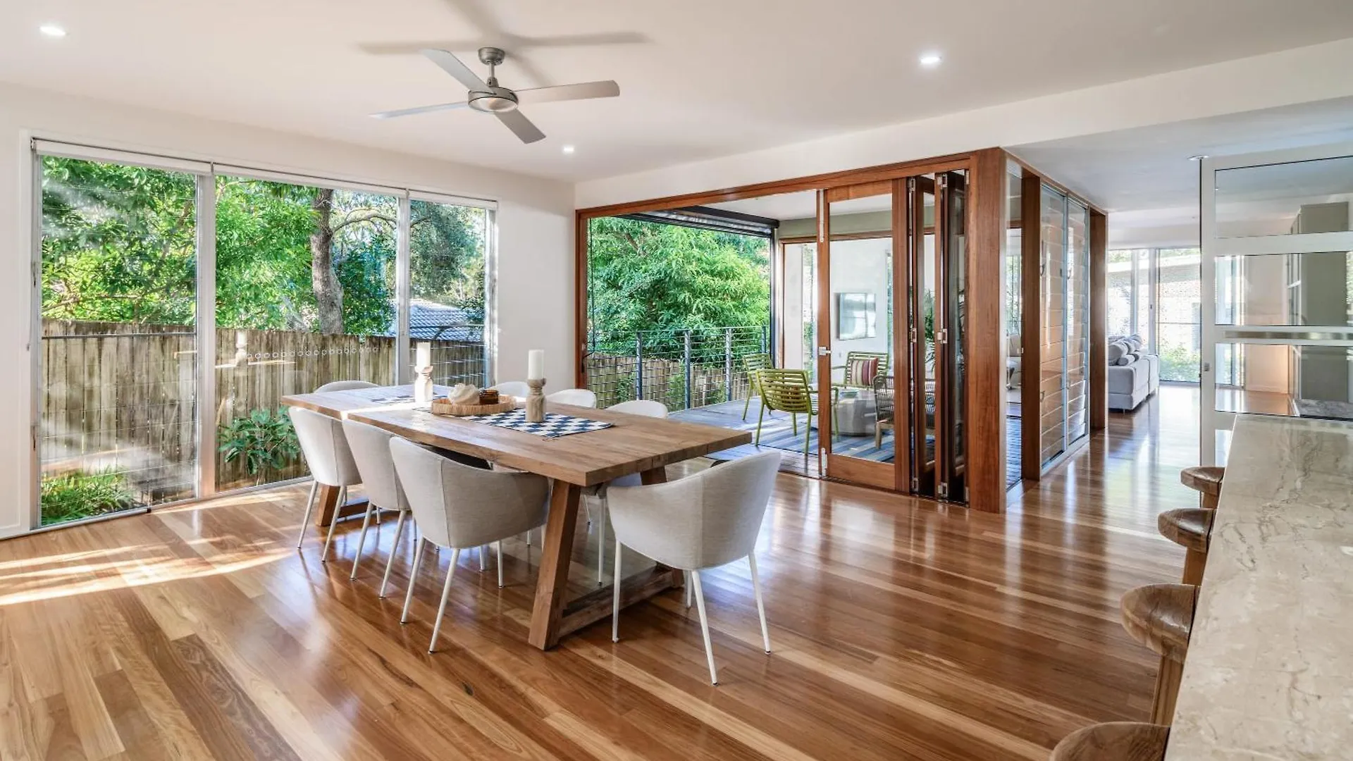 Headlands Hideaway - Pet Friendly Home At Moffs Caloundra