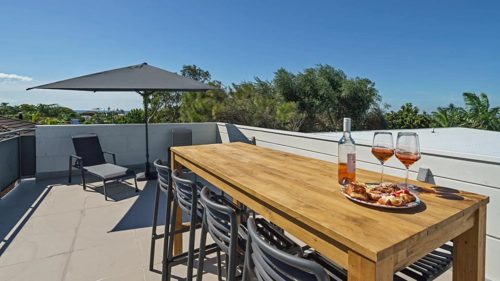 Holiday home Headlands Hideaway - Pet Friendly Home At Moffs Caloundra