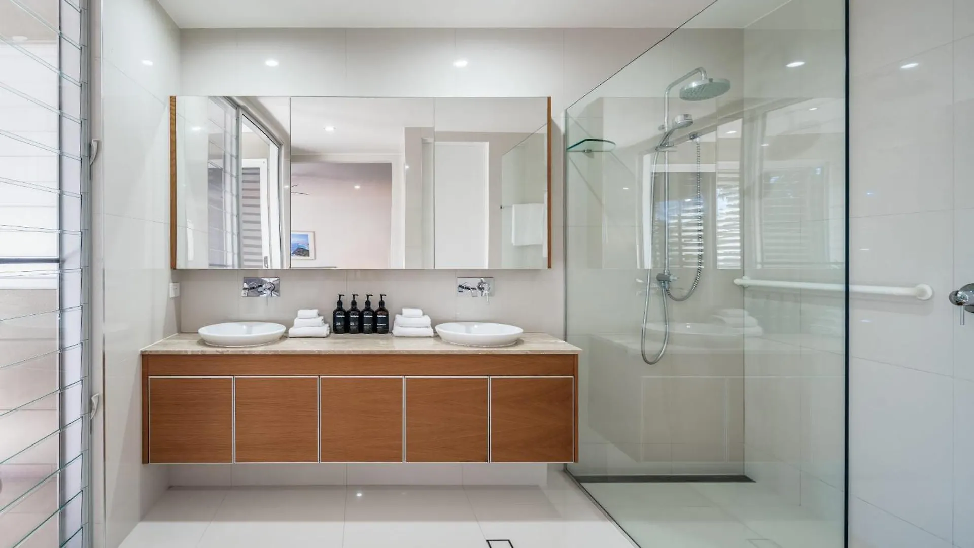 Holiday home Headlands Hideaway - Pet Friendly Home At Moffs Caloundra