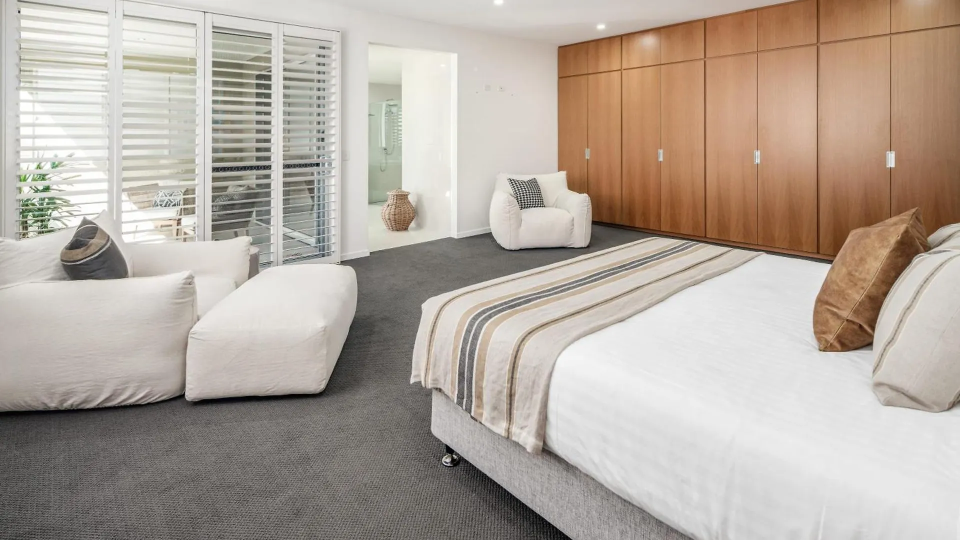 Holiday home Headlands Hideaway - Pet Friendly Home At Moffs Caloundra