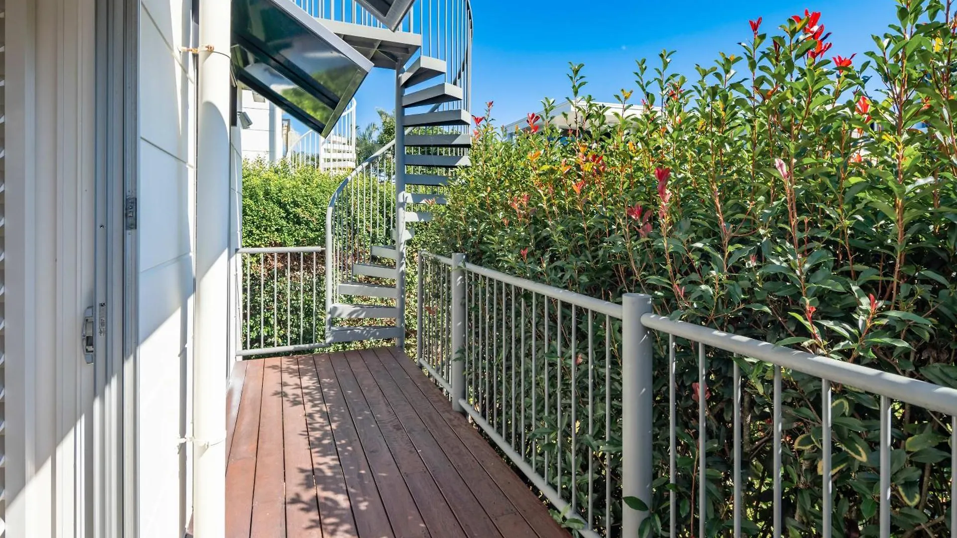 Headlands Hideaway - Pet Friendly Home At Moffs Caloundra